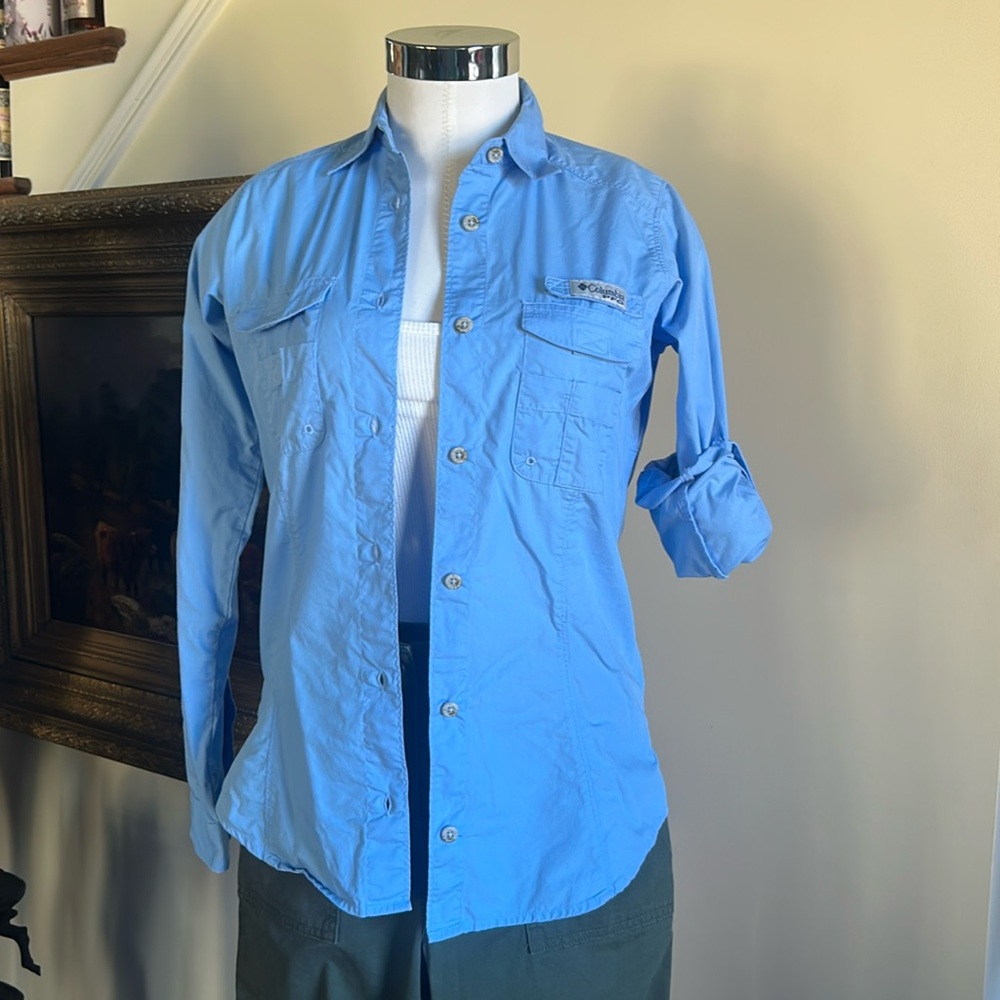 Columbia PFG Blue button down XS, optional rolled sleeve, GUC